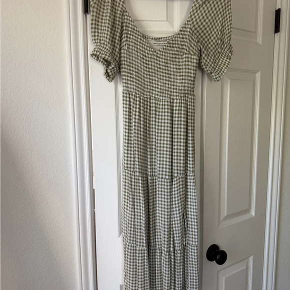 Abercrombie & Fitch Dresses & Skirts - Abercrombie & Fitch Sage Green Gingham Maxi Dress
